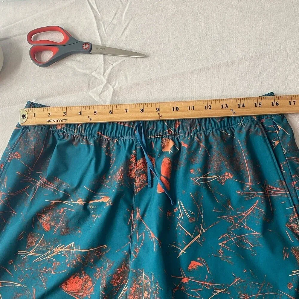 The North Face Men's Size Large Wander Shorts Teal Orange